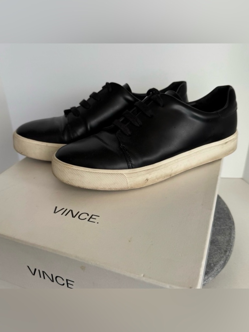 Vince Bale 7.5 Black White Leather Sneakers Shoes Low Top